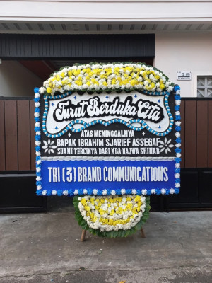 Papan Bunga Duka di Tampuna